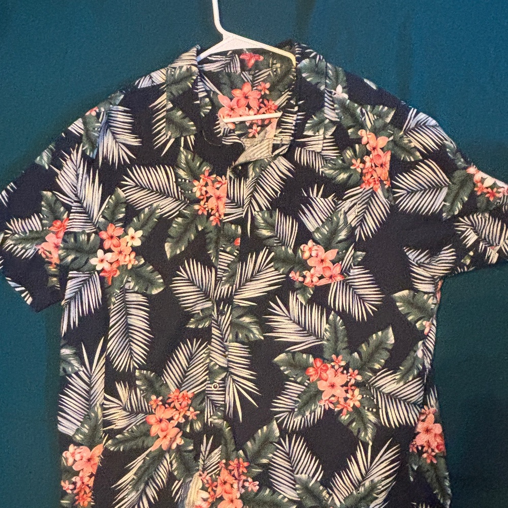 Floral Hawaiian Button-Up Shirt
